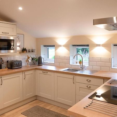 Larchwood Lodge Ellon Экстерьер фото
