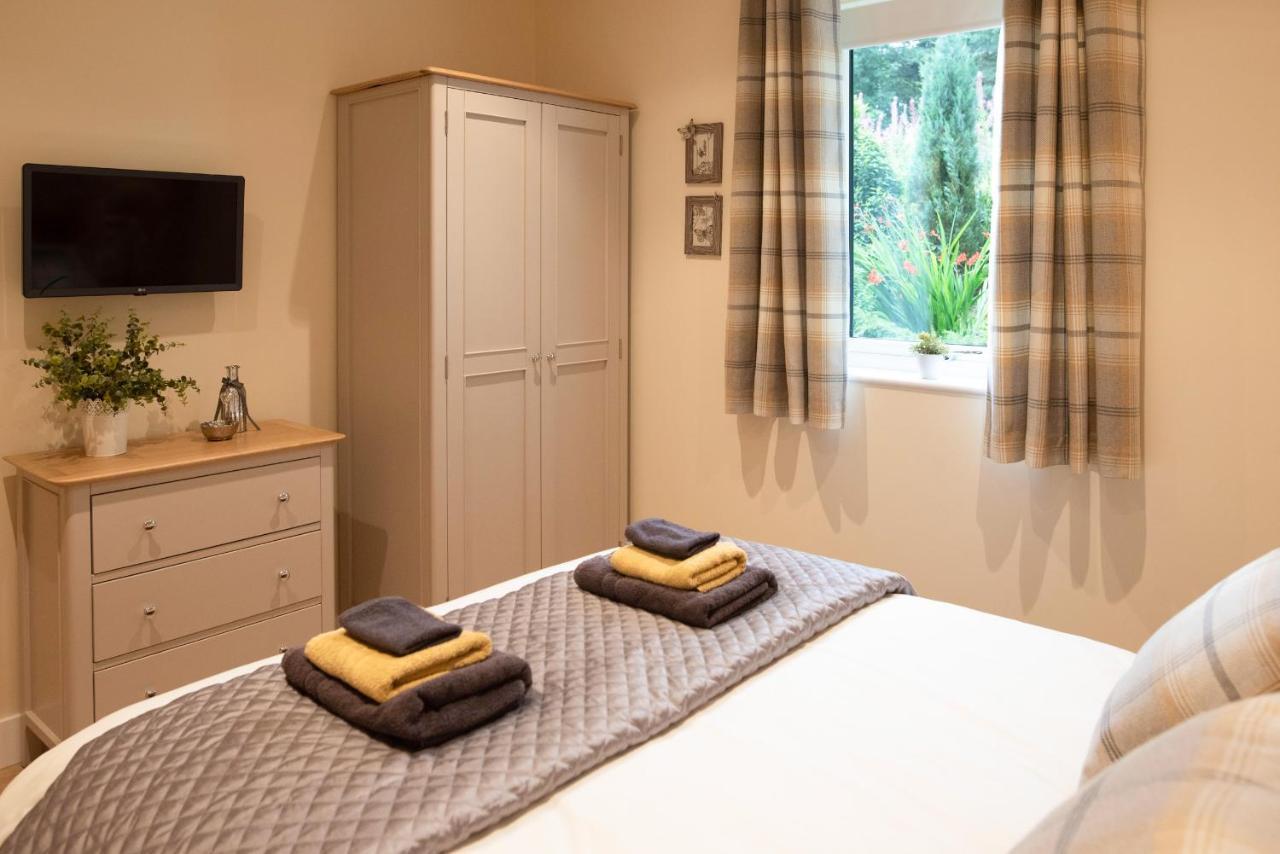 Larchwood Lodge Ellon Экстерьер фото